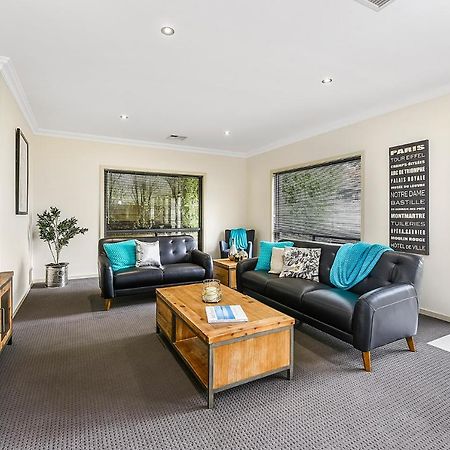 Accommodation On Lansell 1 Being Unit 1 Of 6 Lansell Street Mount Gambier Exterior foto